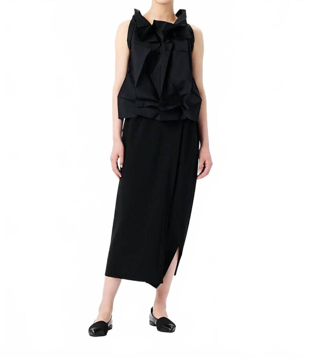 NEW ISSEY MIYAKE women's solid sleeveless top in black